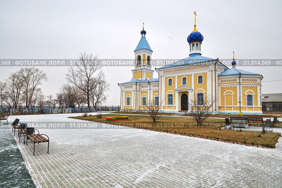 Село Суерка. Храм во имя преподобного Серафима Саровского и Чудотворного образа Смоленской иконы Божией матери. Тюменская область (2018 год). Стоковое фото, фотограф Александр Тараканов / Фотобанк Лори