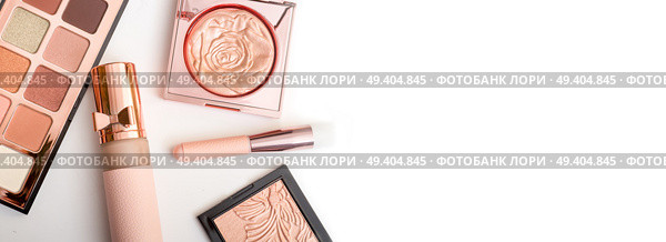 Set of luxury beautiful cosmetics for fashion make up  on white  background. Стоковое фото, агентство Ingram Publishing / Фотобанк Лори
