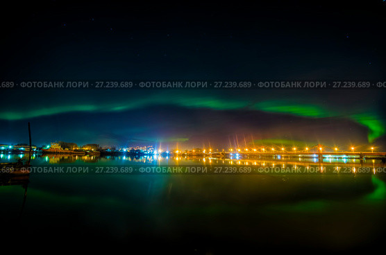 Северное сияние над рекой. Россия, Архангельск. Стоковое фото, фотограф Яковлев Сергей / Фотобанк Лори