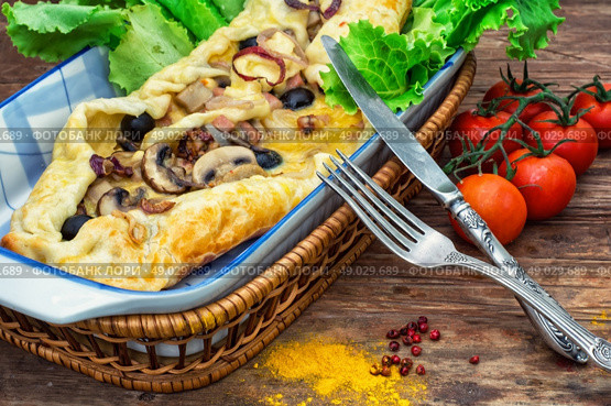 Shawarma. baked in the oven meat shawarma with vegetables in a rustic style.The image is tinted. Стоковое фото, агентство Ingram Publishing / Фотобанк Лори
