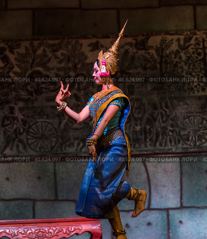 Siem Reap,Cambodia - 28.06.2017 :A group of Aspara Dancers were performing at a public perform in Siem Reap,Cambodia. Редакционное фото, фотограф Анна Кривицкая / Фотобанк Лори