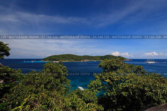 Similan Islands on a sunny day. Стоковое фото, фотограф Емельянов Евгений Викторович / Фотобанк Лори