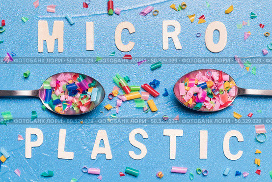 small plastic pieces spoon. High resolution photo. small plastic pieces spoon. High quality photo. Стоковое фото, агентство Ingram Publishing / Фотобанк Лори