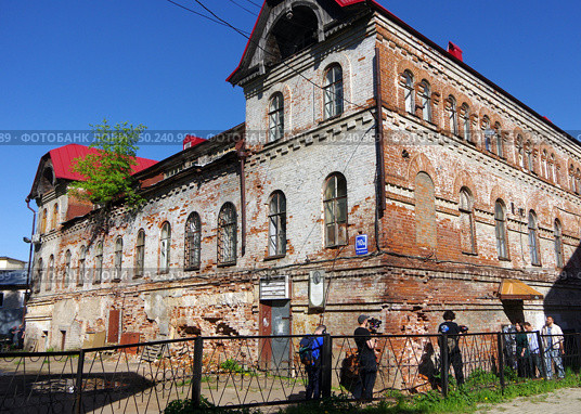 "Снимается кино". Дом Аверкия Перминова. Город Киров, улица Спасская, 10а. Редакционное фото, фотограф Алексей Иванов / Фотобанк Лори