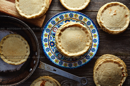 Sopes handmade mexican traditional food thick corn masa tortillas. Стоковое фото, агентство Ingram Publishing / Фотобанк Лори