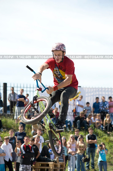 Соревнования по Bmx (2009 год). Редакционное фото, фотограф Александр Подшивалов / Фотобанк Лори