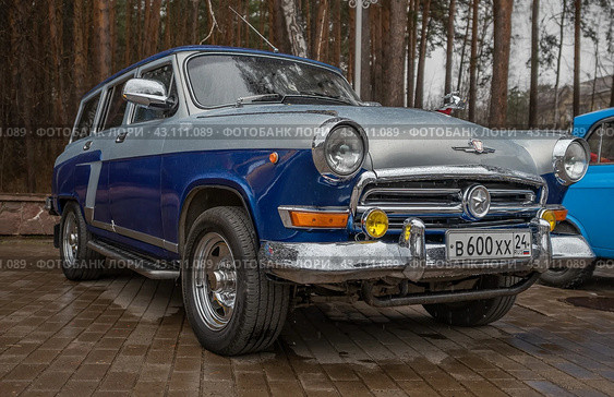 Советский автомобиль Волга ГАЗ-22, 2.5 бензиновый 1969г. Универсал (2024 год). Редакционное фото, фотограф Анатолий Володин / Фотобанк Лори