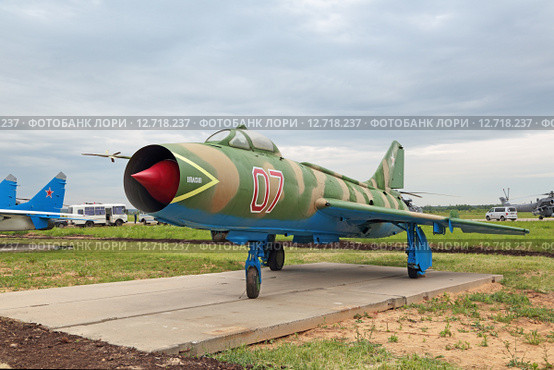 Советский истребитель-бомбардировщик Су-7, авиабаза Кубинка, Международный военно-технический форум "Армия-2015" Редакционное фото, фотограф Игорь Долгов / Фотобанк Лори