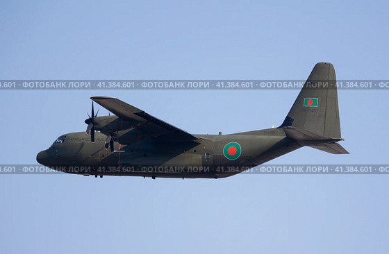 SPAIN, BARCELONA - AUGUST 8, 2023: Lockheed Martin C-130J Super Hercules of Bangladesh taking off from Barcelona. Редакционное фото, фотограф Яков Филимонов / Фотобанк Лори