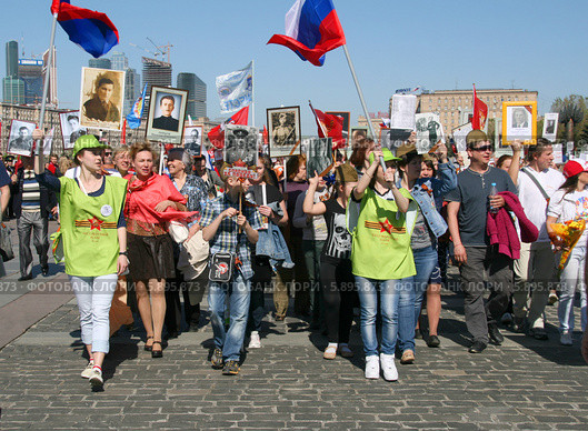 Спасибо за Победу! Марш памяти "Бессмертный полк". Москва, Поклонная гора, 9 мая 2014 г. Редакционное фото, фотограф Щеголева Ольга / Фотобанк Лори