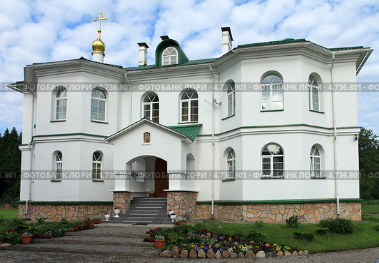 Спасо-Елеазаровский женский монастырь. Настоятельский корпус с домовой церковью Архангела Гавриила. Стоковое фото, фотограф EgleKa / Фотобанк Лори
