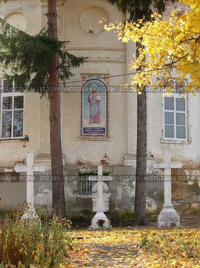 Спасо-Преображенская церковь. Захоронения. Стоковое фото, фотограф Ольга Романенко / Фотобанк Лори