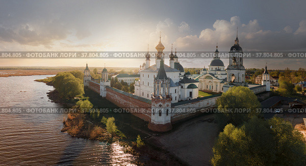 Спасо-Яковлевский Димитриев монастырь (2022 год). Редакционное фото, фотограф Julia Shepeleva / Фотобанк Лори