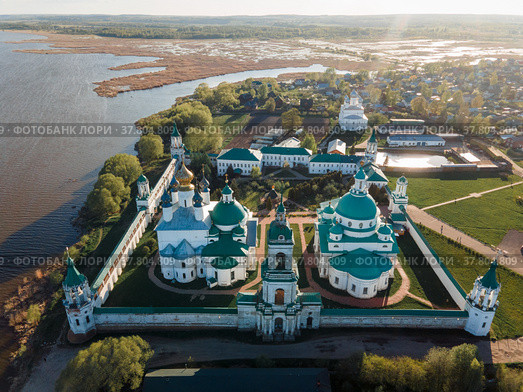 Спасо-Яковлевский Димитриев монастырь (2022 год). Редакционное фото, фотограф Julia Shepeleva / Фотобанк Лори