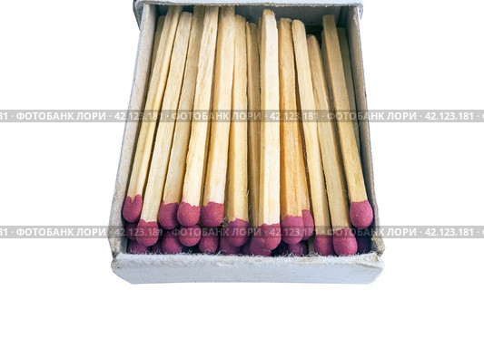 Спички в спичечных коробках на белом фоне. Open Box of Matches on White Background. Стоковое фото, фотограф Татьяна Д / Фотобанк Лори