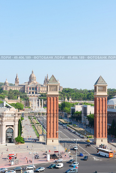 Square of Spain - venetian towers and National museum of  Barcelona from above, Spain. Square of Spain, Barcelona. Стоковое фото, агентство Ingram Publishing / Фотобанк Лори