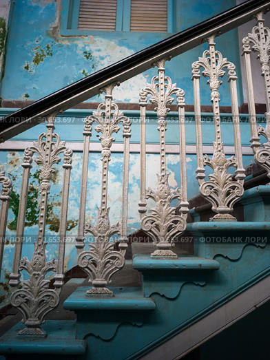 Staircase of Knesset Eliyahoo Synagogue, Colaba, Mumbai, Maharashtra, India. Стоковое фото, фотограф Keith Levit / Ingram Publishing / Фотобанк Лори