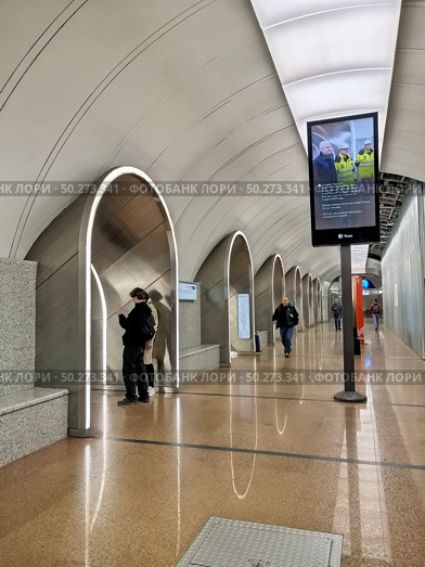 Станция Московского метрополитена на Большой кольцевой линии «Рижская» в Москве. Редакционное фото, фотограф stargal / Фотобанк Лори