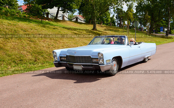 Старинный автомобиль «Кадиллак» (Cadillac) (2013 год). Редакционное фото, фотограф Валерия Попова / Фотобанк Лори