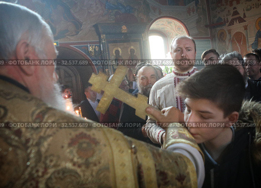 Старообрядческая община в единоверческом храме Архангела Михаила села Михайловская Слобода (2019 год). Редакционное фото, фотограф Дмитрий Неумоин / Фотобанк Лори