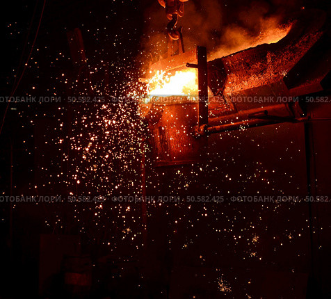 Steel Factory, Melting Iron. Стоковое фото, агентство Ingram Publishing / Фотобанк Лори