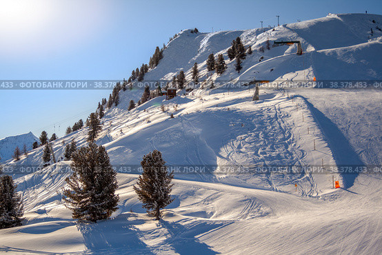 Steep Ski Slope, Swiss Alps, 4 Valleys. Стоковое фото, фотограф Юлия Бабкина / Фотобанк Лори
