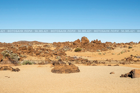 stony desert with clear sky. Стоковое фото, агентство Ingram Publishing / Фотобанк Лори