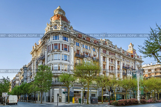 Street in San Sebastian, Spain (2018 год). Стоковое фото, фотограф Boris Breytman / Фотобанк Лори
