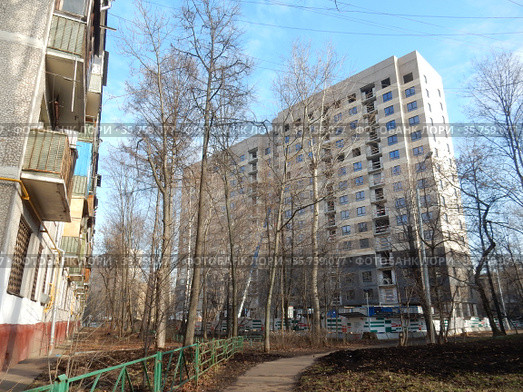 Строительство Четырнадцатиэтажного двухподъездного жилого дома.15-я Парковая улица, владение 46а. Район Северное Измайлово. Город Москва (2020 год). Редакционное фото, фотограф lana1501 / Фотобанк Лори