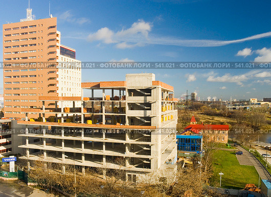 Строительство офисного здания "Кантри Парк" в г. Химки (2008 год). Редакционное фото, фотограф Владимир Чинин / Фотобанк Лори