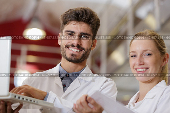 success in inventing new technology. Стоковое фото, агентство Ingram Publishing / Фотобанк Лори