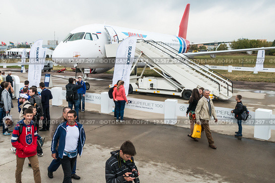 Sukhoi Superjet 100 (Суперджет 100) - новейший российских пассажирский самолет. Международный авиационно-космический салон МАКС-2015. Редакционное фото, фотограф Алексей Бок / Фотобанк Лори