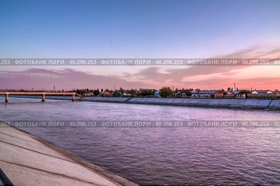 Sunset over Kyzketken, channel, Nukus, Karakalpakstan, Uzbekistan (2017 год). Стоковое фото, фотограф Сергей Майоров / Фотобанк Лори