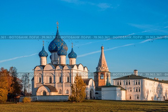 Suzdal Kremlin in autumn, Golden Ring, Russia (2021 год). Стоковое фото, фотограф Татьяна  Бральнина / Фотобанк Лори