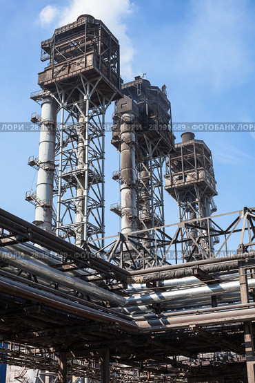 Свечи дожигания конвертерного газа. Стоковое фото, фотограф Кекяляйнен Андрей / Фотобанк Лори