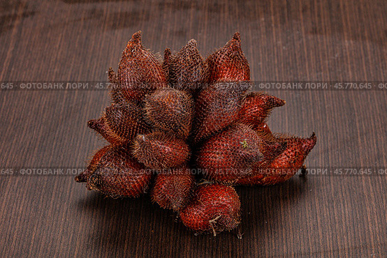 Sweet tropical exotic fruit - sala. Стоковое фото, фотограф Андрей Старостин / Фотобанк Лори