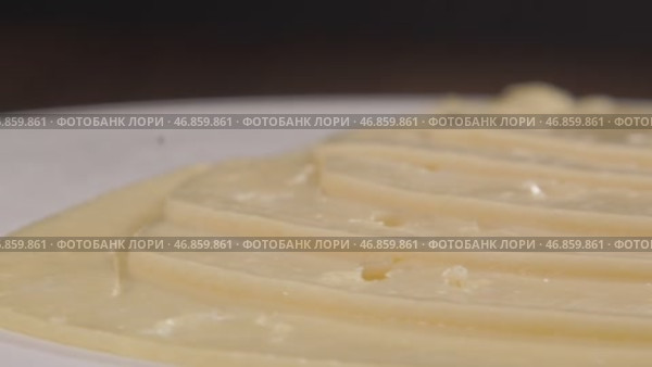 Сыр. Стоковое видео, видеограф Илья Рендаков / Фотобанк Лори