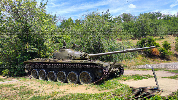 Танк Т-72, Аксайский военно-исторический музей, Ростовская область. Редакционное фото, фотограф Ирина / Фотобанк Лори