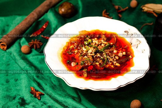 Taste of Sichuan Peppercorn Oil and Beef, a Culinary Still Life. Стоковое фото, фотограф Aleksandr Golubev / Фотобанк Лори