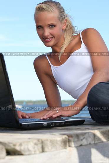 That&rsquo;s not where I would use my laptop. Стоковое фото, агентство Ingram Publishing / Фотобанк Лори