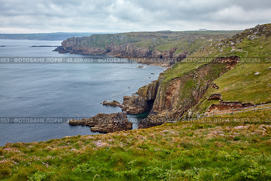 The coastline at the Mayon cliff at the end of the Penwith peninsula. Cornwall. England. GB (2009 год). Стоковое фото, фотограф Сергей Пристяжнюк (Serg Zastavkin) / Фотобанк Лори