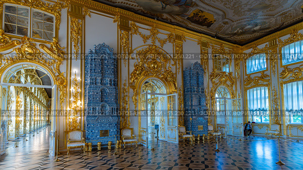 The first anti-chamber of the Catherine Imperial Summer Palace. Редакционное фото, фотограф Михаил Аккуратoв / Фотобанк Лори