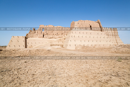 The Kyzyl-Kala fortress of Ancient Khorezm (2022 год). Стоковое фото, фотограф Юлия Белоусова / Фотобанк Лори