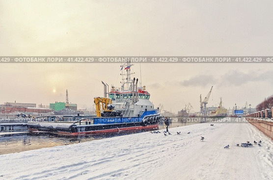 The Leutenant Schmidt embankment in snowstorm. (2016 год). Редакционное фото, фотограф Григорий Евдокимов / Фотобанк Лори