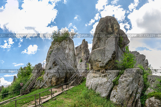 The rock complex of Tustan in Ukraine (2021 год). Стоковое фото, фотограф Sergii Zarev / Фотобанк Лори