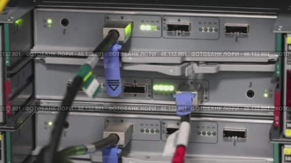 the server works in a large mining company. Стоковое видео, видеограф Алексей Сергеев / Фотобанк Лори