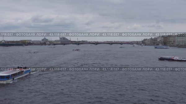 The widest place of the Neva River in St. Petersburg against the background of the Trinity Bridge. Russia. St. Petersburg. 05/08/2024. Редакционное видео, видеограф Ярославский Максим / Фотобанк Лори