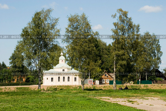 Тихвин. Полковая церковь Всех святых. Концертный зал (2014 год). Редакционное фото, фотограф Александр Щепин / Фотобанк Лори