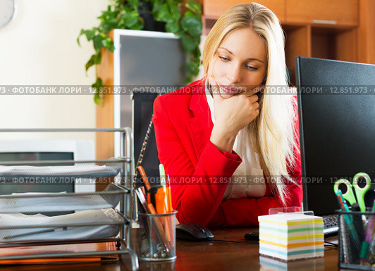 Tired girl in office. Стоковое фото, фотограф Яков Филимонов / Фотобанк Лори