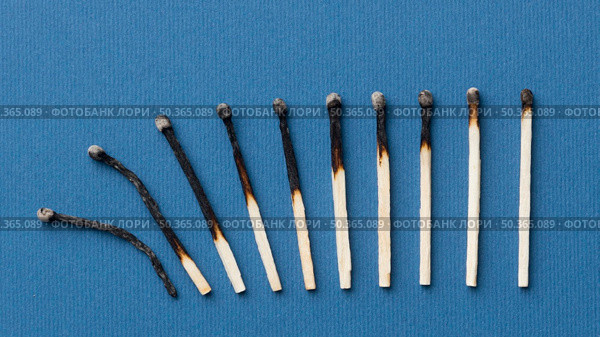 top view burnt matches arrangement. Стоковое фото, агентство Ingram Publishing / Фотобанк Лори